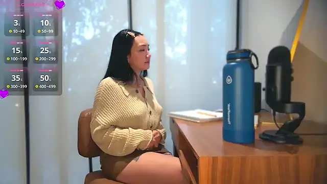 Snapshot of yuzhara chatting on 11-05-25, 01:44 yuzhara online show from 11-05-25, 01:44