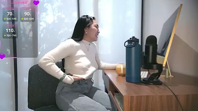 Snapshot of yuzhara chatting on 11-11-25, 02:28 yuzhara online show from 11-11-25, 02:28