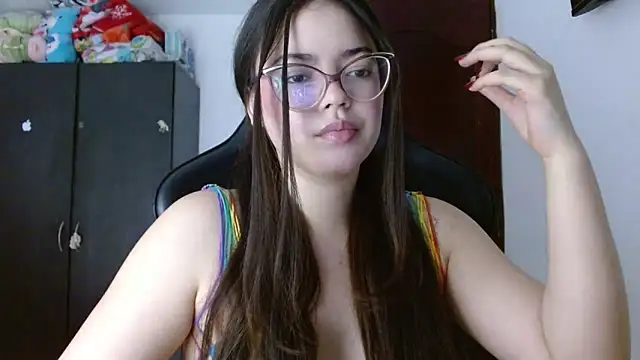 Valentina2390 online show from 05-12-26, 02:52