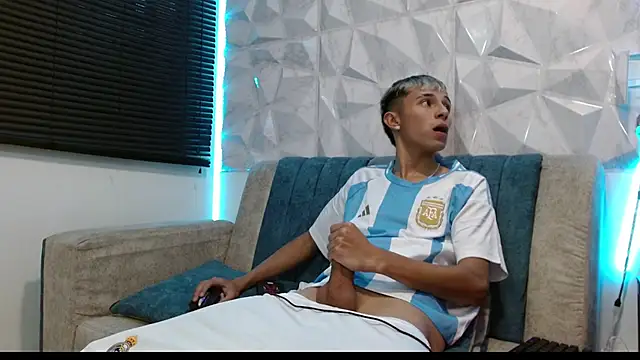 Isaac tan online show from 09-08-25, 11:04