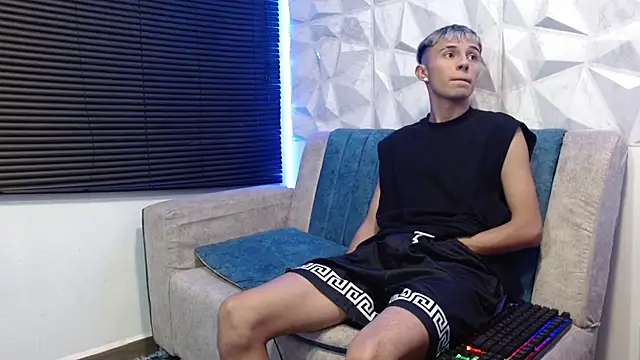 Isaac tan online show from 10-05-25, 03:16