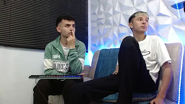 Isaac tan online show from 10-13-25, 03:06