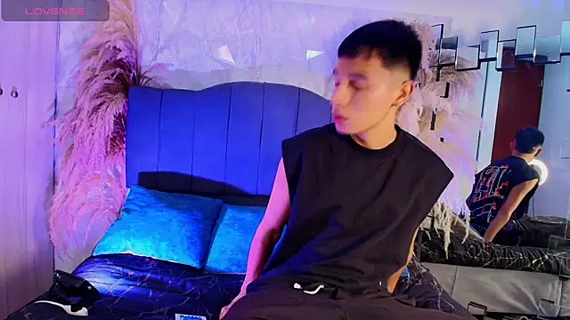 Isaac tan online show from 02-19-26, 06:09