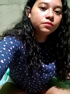 Snapshot of Violethroos chatting on 10-17-25, 01:09 Violethroos online show from 10-17-25, 01:09