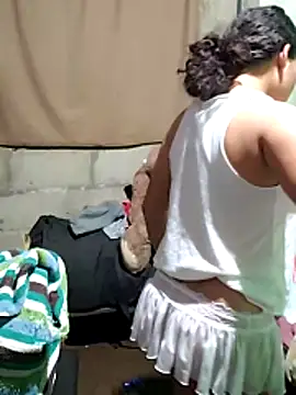 Snapshot of Violethroos chatting on 10-18-25, 01:41 Violethroos online show from 10-18-25, 01:41