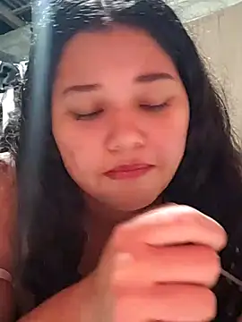 Snapshot of Violethroos chatting on 11-30-25, 03:32 Violethroos online show from 11-30-25, 03:32