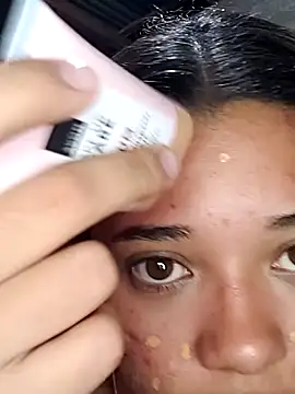 Snapshot of Violethroos chatting on 04-14-26, 03:23 Violethroos online show from 04-14-26, 03:23