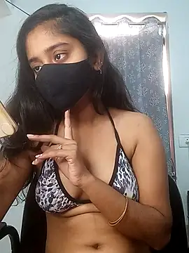 Snapshot of shrutee12 chatting on 11-17-25, 09:26 shrutee12 online show from 11-17-25, 09:26