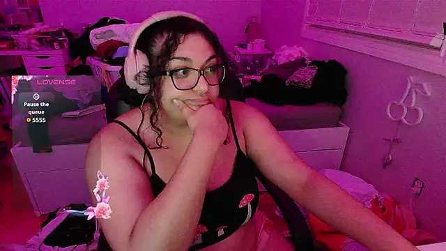 Snapshot of chericheesecake chatting on 09-23-25, 12:57 chericheesecake online show from 09-23-25, 12:57