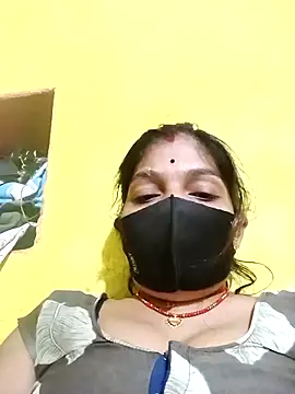 Snapshot of Samiya-143 chatting on 02-16-26, 04:25 Samiya-143 online show from 02-16-26, 04:25