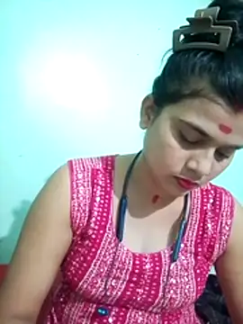 Snapshot of Kavya-Tiwari chatting on 05-17-26, 05:20 Kavya-Tiwari online show from 05-17-26, 05:20