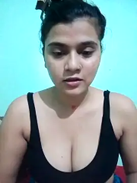Snapshot of Kavya-Tiwari chatting on 06-03-26, 06:02 Kavya-Tiwari online show from 06-03-26, 06:02