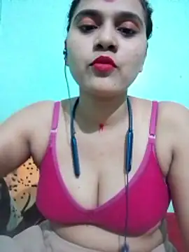 Snapshot of Kavya-Tiwari chatting on 06-12-26, 06:29 Kavya-Tiwari online show from 06-12-26, 06:29