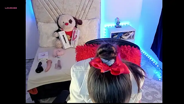 Snapshot of Mia_Victoria22 chatting on 05-19-26, 05:30 Mia Victoria22 online show from 05-19-26, 05:30