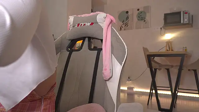 kategoodgirl online show from 11-19-25, 10:26