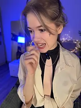 Snapshot of Marryme- chatting on 04-18-26, 01:37 Marryme- online show from 04-18-26, 01:37