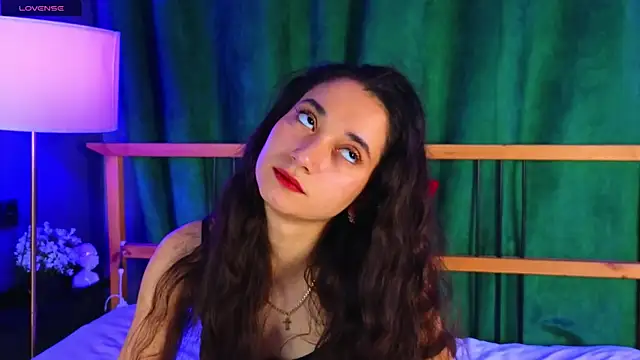 Snapshot of BettyMaldonado chatting on 10-20-25, 07:42 BettyMaldonado online show from 10-20-25, 07:42