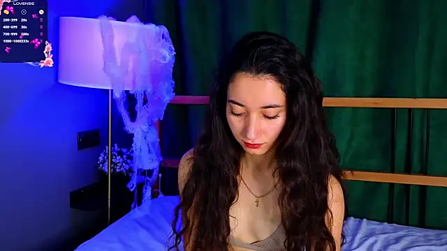 Snapshot of BettyMaldonado chatting on 10-24-25, 07:16 BettyMaldonado online show from 10-24-25, 07:16