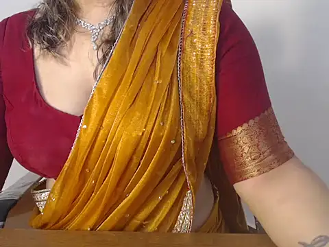 Snapshot of Mallu_gowri_indan chatting on 06-12-26, 07:18 Mallu gowri indan online show from 06-12-26, 07:18