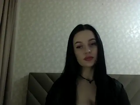 Snapshot of Lulii24 chatting on 11-16-25, 01:44 Lulii24 online show from 11-16-25, 01:44