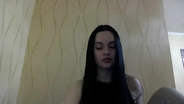 Snapshot of Lulii24 chatting on 01-08-26, 06:32 Lulii24 online show from 01-08-26, 06:32