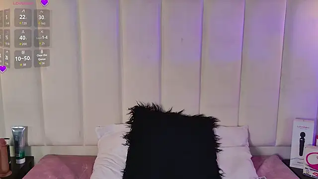 ChloeJoness  online show from 12-17-25, 08:04