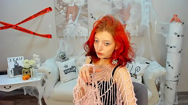 Snapshot of MistyMarlo chatting on 10-25-25, 05:30 MistyMarlo online show from 10-25-25, 05:30