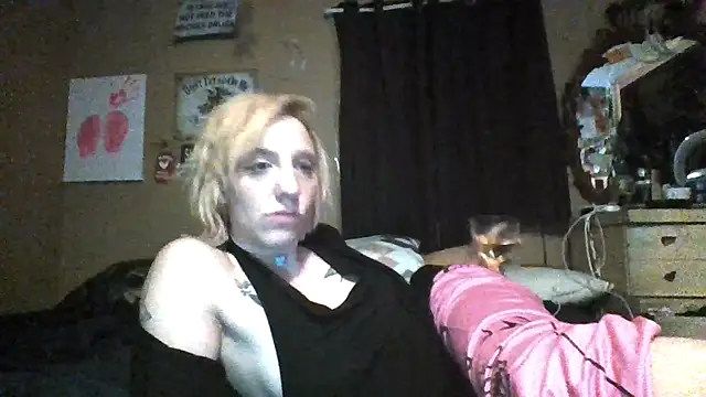 flavi1996 online show from 12-14-25, 01:44