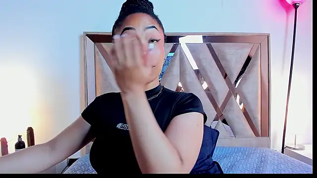 Snapshot of Katy_ortiiz chatting on 03-20-26, 11:37 Katy ortiiz online show from 03-20-26, 11:37