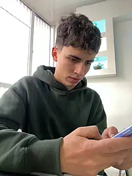 AdrianRinaldi online show from 10-19-25, 10:21