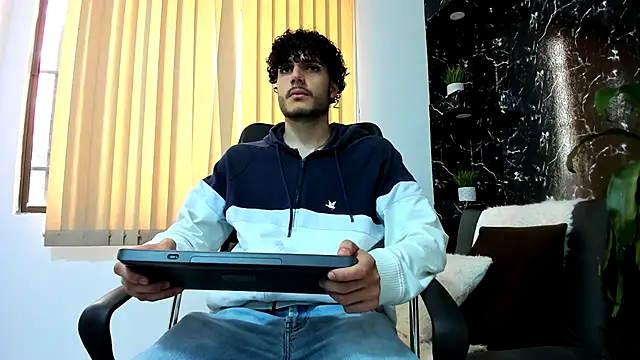 Rafael Mendezz online show from 11-19-25, 08:42