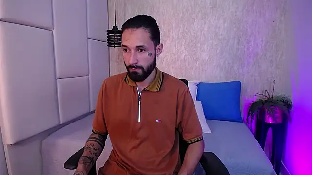 Hisoka 011 online show from 02-13-26, 07:54