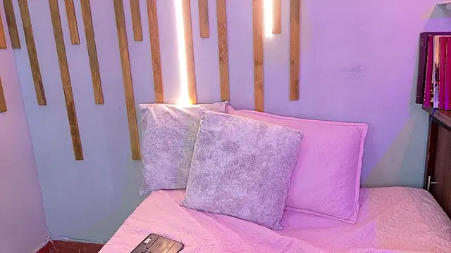 Jennifer Vega1 online show from 09-22-25, 09:50