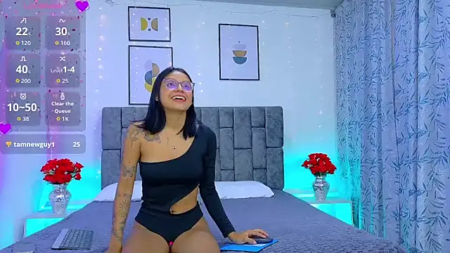 Snapshot of Soffia_Konig_ chatting on 05-02-26, 12:21 Soffia Konig online show from 05-02-26, 12:21