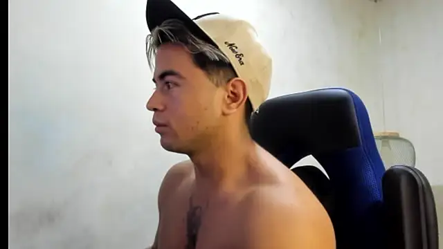 Snapshot of Bellion_grant chatting on 10-10-25, 12:59 Bellion grant online show from 10-10-25, 12:59