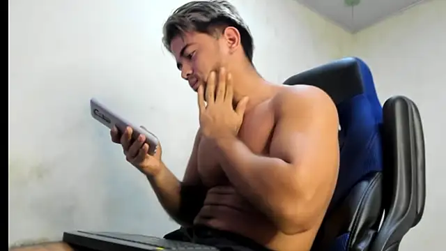 Snapshot of Bellion_grant chatting on 10-20-25, 01:50 Bellion grant online show from 10-20-25, 01:50