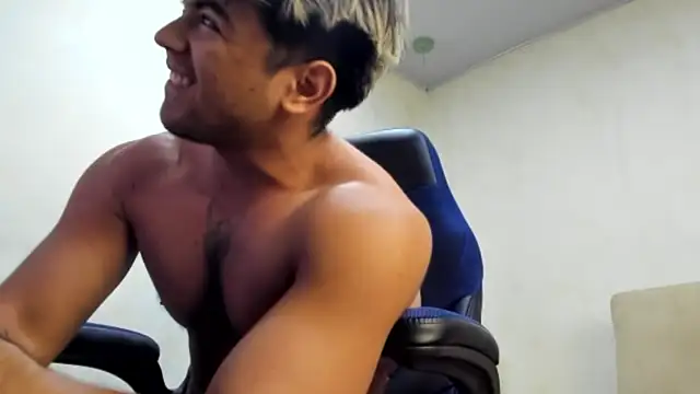 Snapshot of Bellion_grant chatting on 11-12-25, 01:44 Bellion grant online show from 11-12-25, 01:44