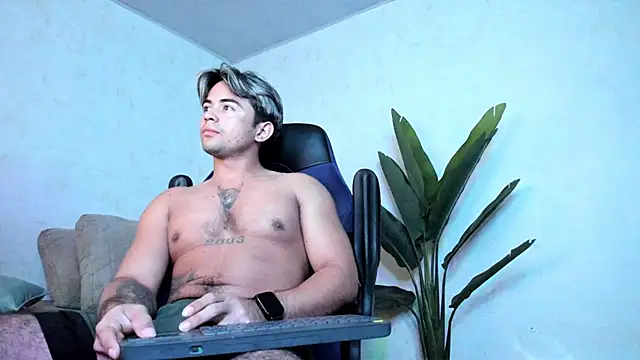 Snapshot of Bellion_grant chatting on 12-04-25, 01:04 Bellion grant online show from 12-04-25, 01:04