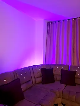 Snapshot of AliishaPss chatting on 11-12-25, 07:31 AliishaPss online show from 11-12-25, 07:31