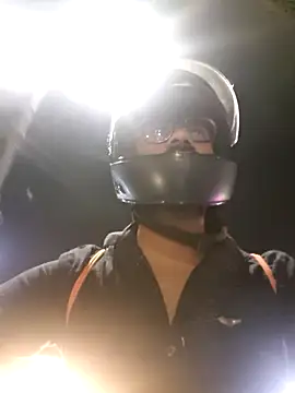 Snapshot of YoursThickDick chatting on 09-11-25, 04:29 YoursThickDick online show from 09-11-25, 04:29