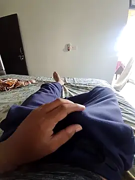 Snapshot of YoursThickDick chatting on 09-18-25, 03:08 YoursThickDick online show from 09-18-25, 03:08