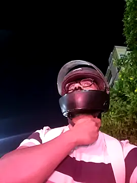 Snapshot of YoursThickDick chatting on 09-24-25, 03:59 YoursThickDick online show from 09-24-25, 03:59