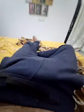 Snapshot of YoursThickDick chatting on 09-29-25, 03:11 YoursThickDick online show from 09-29-25, 03:11