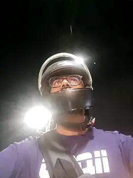 Snapshot of YoursThickDick chatting on 10-01-25, 04:24 YoursThickDick online show from 10-01-25, 04:24