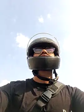 Snapshot of YoursThickDick chatting on 10-04-25, 03:37 YoursThickDick online show from 10-04-25, 03:37