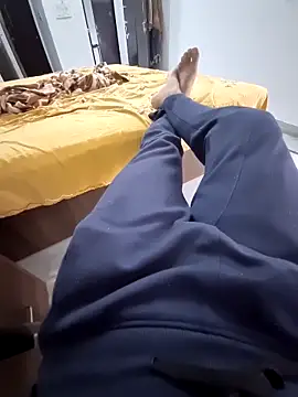 Snapshot of YoursThickDick chatting on 10-06-25, 03:26 YoursThickDick online show from 10-06-25, 03:26