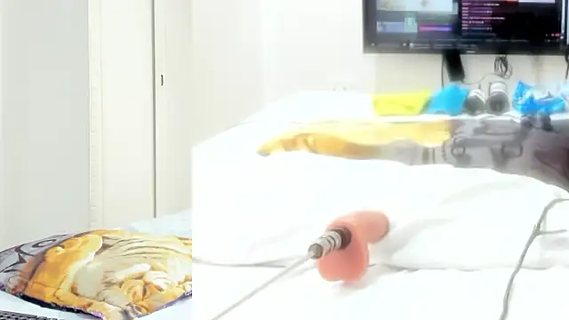 Alani Queen online show from 11-16-25, 07:08