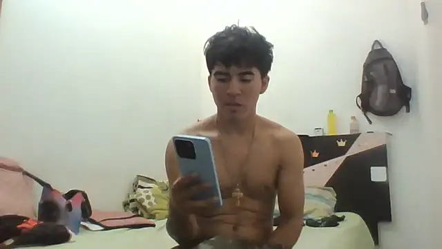 Snapshot of Babydemilk chatting on 06-20-26, 03:04 Babydemilk online show from 06-20-26, 03:04