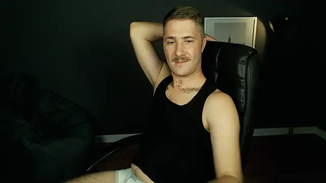 Snapshot of Mr_At_ chatting on 09-17-25, 07:10 Mr At  online show from 09-17-25, 07:10