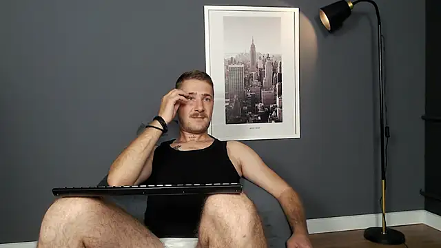 Snapshot of Mr_At_ chatting on 09-22-25, 07:32 Mr At  online show from 09-22-25, 07:32